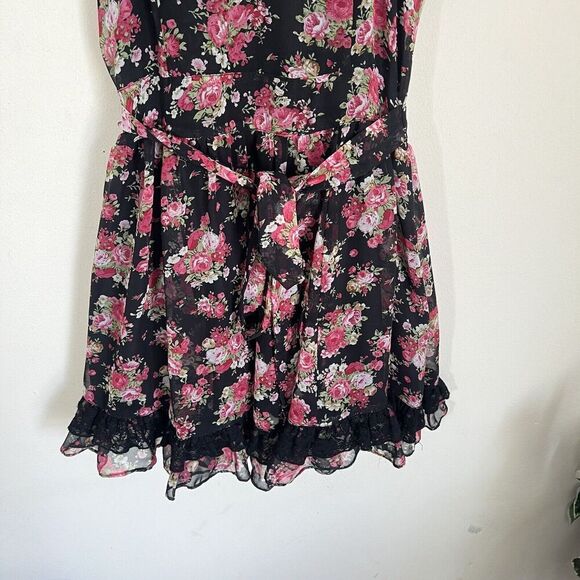 Tripp Nyc Daang Goodman Romantic Rose Garden Floral Dress Size S Lace Trim Goth - Picture 4 of 7